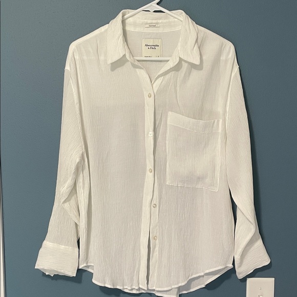 Abercrombie & Fitch Gauzy White Overside Button Down Long Sleeve Size Small - Picture 1 of 7